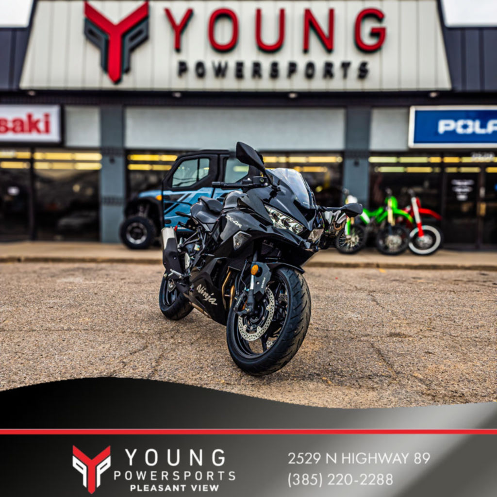 セットアップ New 2025 Kawasaki Ninja® ZX™-6R – Young Powersports