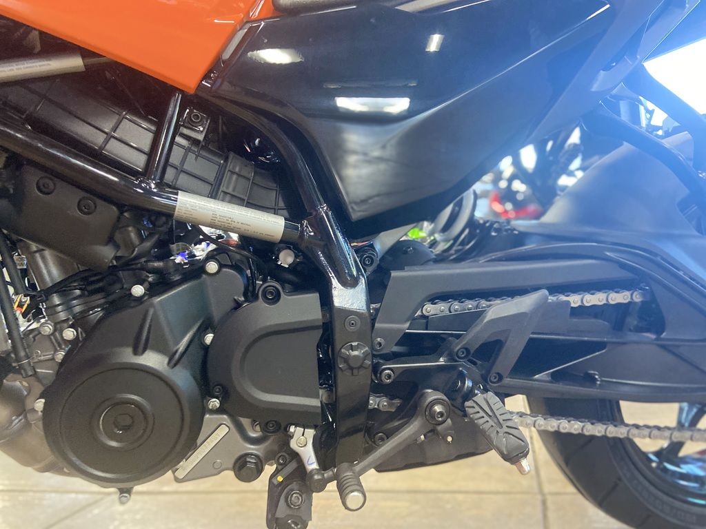 New 2024 KTM 250 Duke – Young Powersports New 2024 KTM 250 Duke – Young Powersports