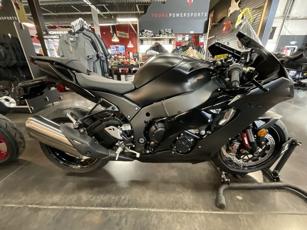 New 2025 Kawasaki Ninja® ZX™-10R KRT Edition ABS – Young